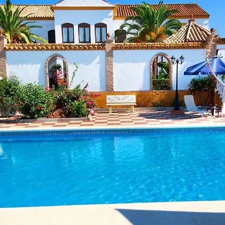 Schoenes Ferienhaus Mit Sonnenterasse Und Pool Holiday home *
