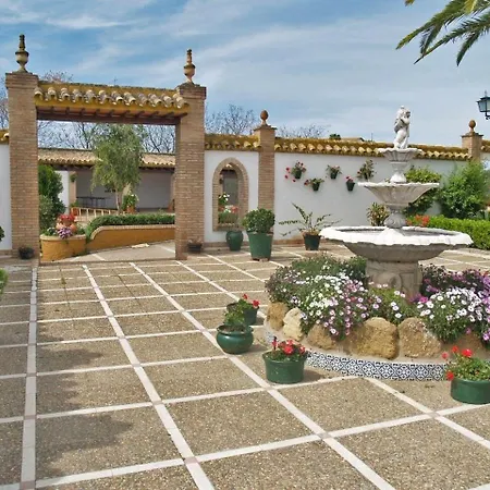 Schoenes Ferienhaus Mit Sonnenterasse Und Pool