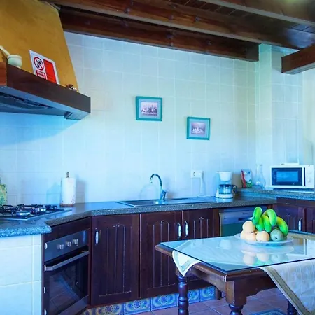 Schoenes Ferienhaus Mit Sonnenterasse Und Pool Lora del Rio