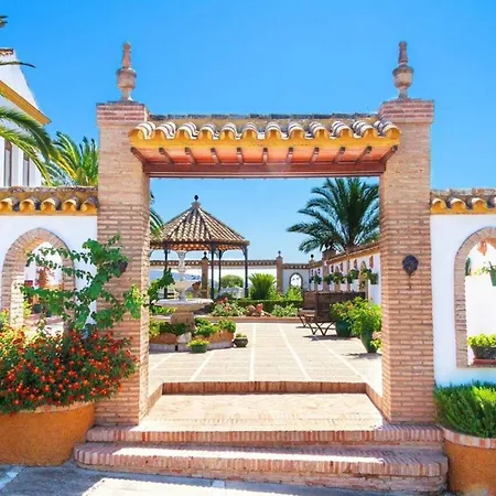 Schoenes Ferienhaus Mit Sonnenterasse Und Pool Holiday home Lora del Rio